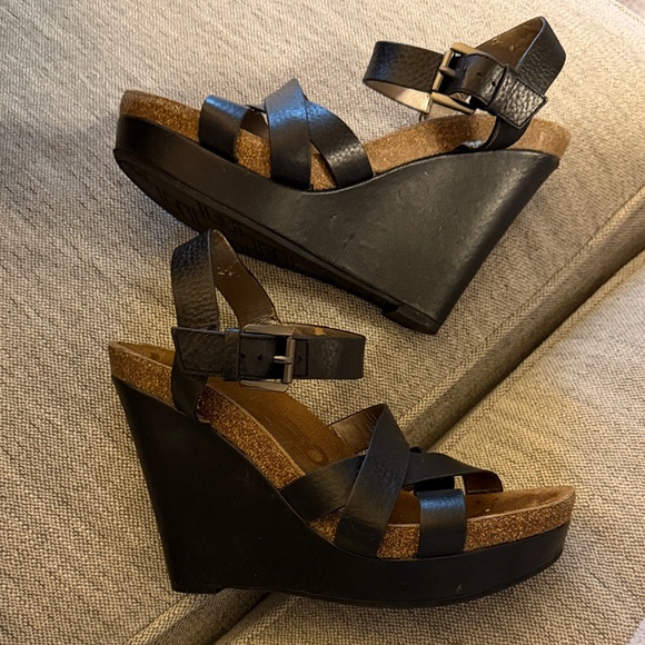 Sam Edelman Black Leather Heels - Picture 2 of 7